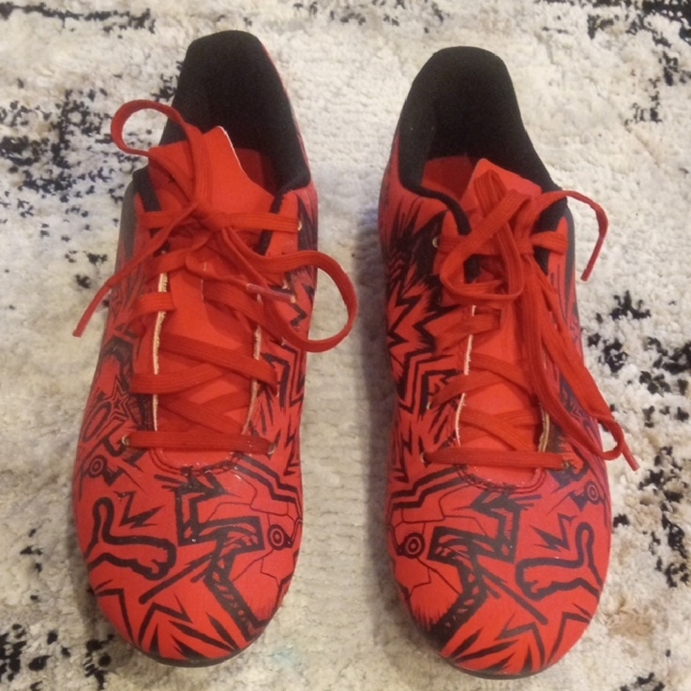 Puma Christian Pulisic Tacto II Soccer / Soccer Cleats 107500-01 - Youth 6